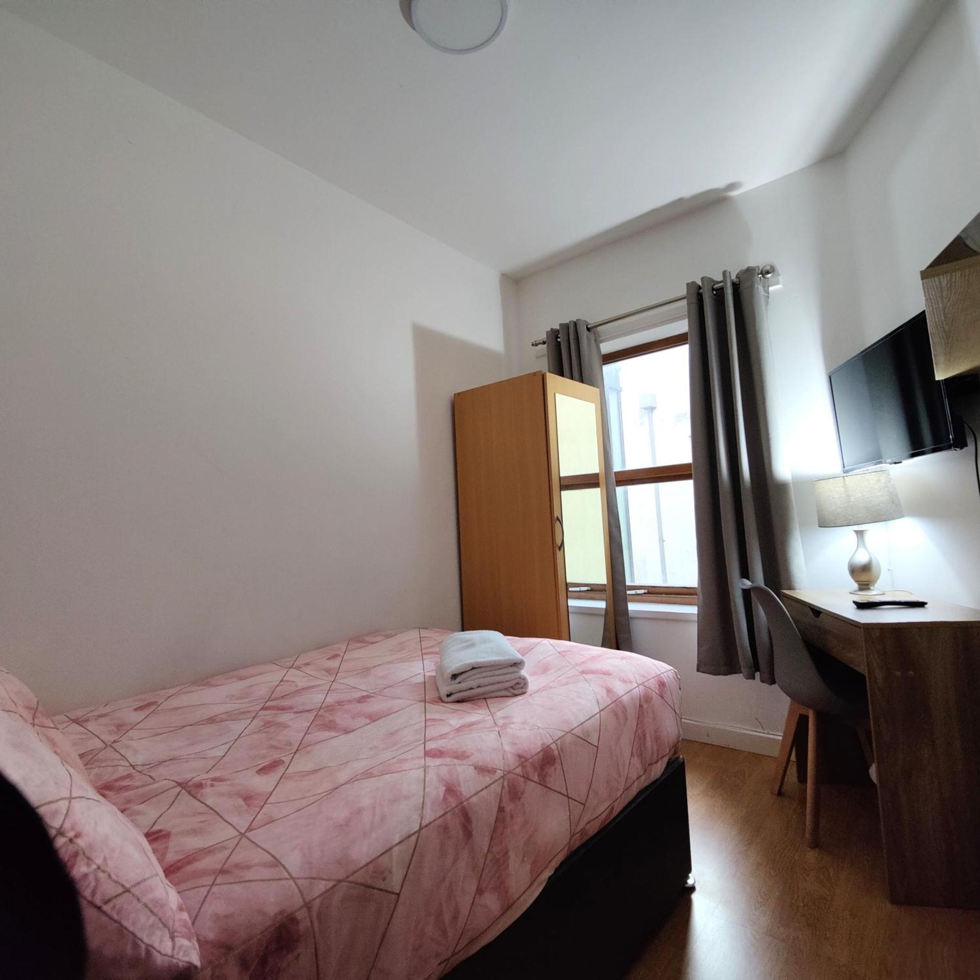 Liverpool City Centre Private Rooms Including Smart Tvs - With Shared Bathroom Экстерьер фото