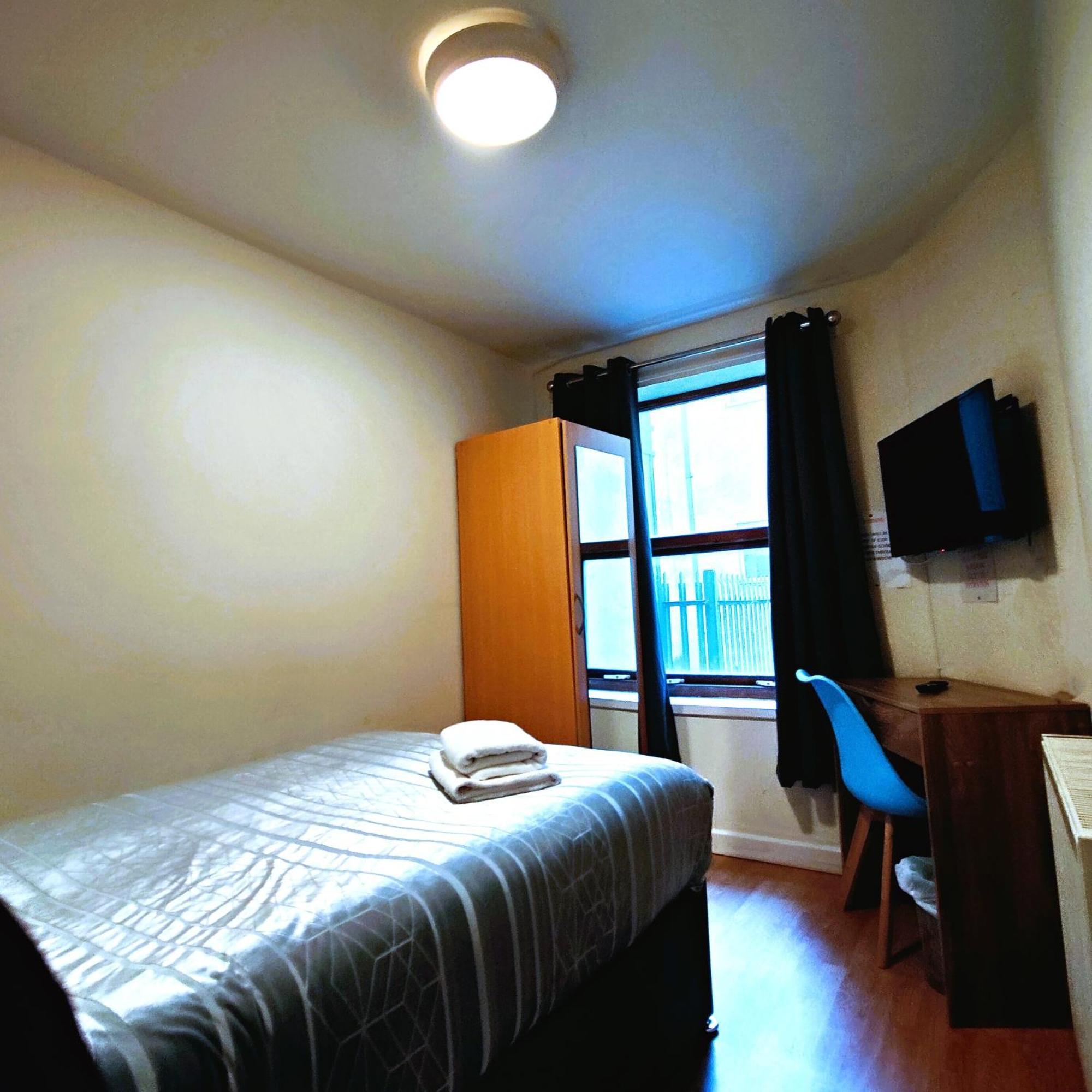 Liverpool City Centre Private Rooms Including Smart Tvs - With Shared Bathroom Экстерьер фото